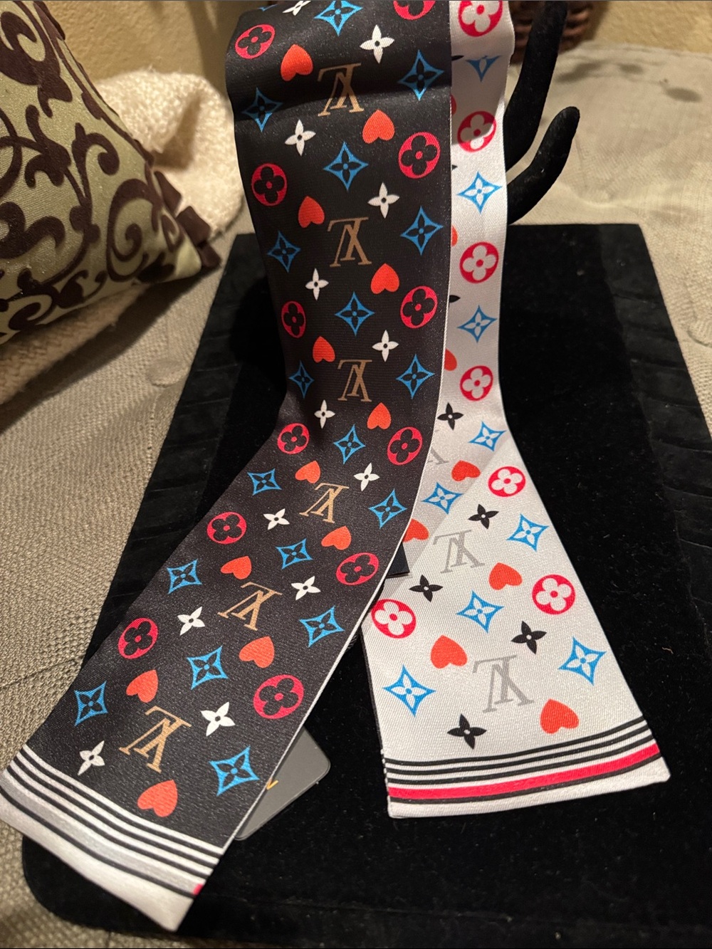 NEW LV 100% Silk Twillie Scarf Tie